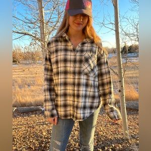 BILLABONG black and white plaid flannel